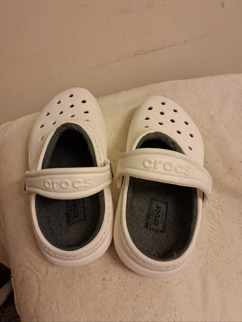 Crocs Kids Classic Clog - White Size J 2 Boys Girls Clean
